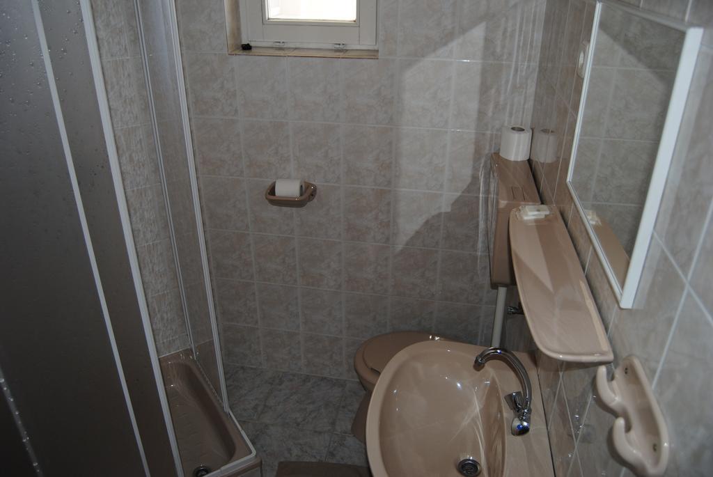 Villa Hedi Dunakiliti Δωμάτιο φωτογραφία