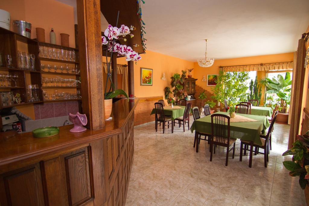 Villa Hedi Dunakiliti Εξωτερικό φωτογραφία