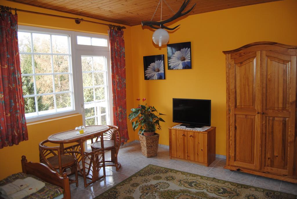 Villa Hedi Dunakiliti Εξωτερικό φωτογραφία