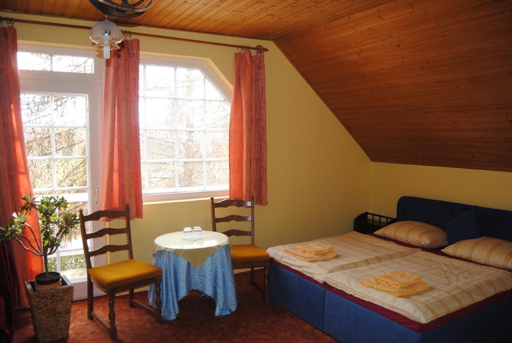 Villa Hedi Dunakiliti Εξωτερικό φωτογραφία